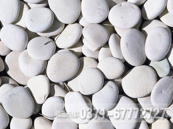 鹅卵石破碎机每小时处理多少吨鹅卵石？