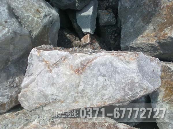 石英石制砂生产线组建方法、所需设备、工艺流程介绍