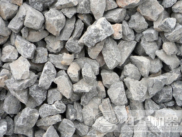 破碎石灰石推荐使用移动碎石机_体积小、效率高、运行无噪音